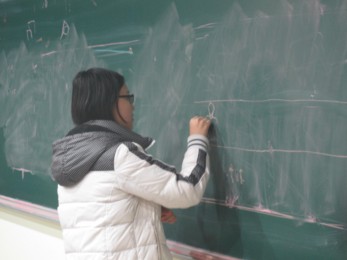 外派学校老师传媒授课