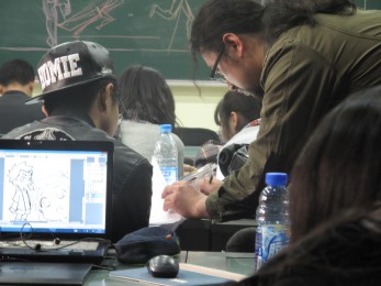 外派学校老师传媒授课